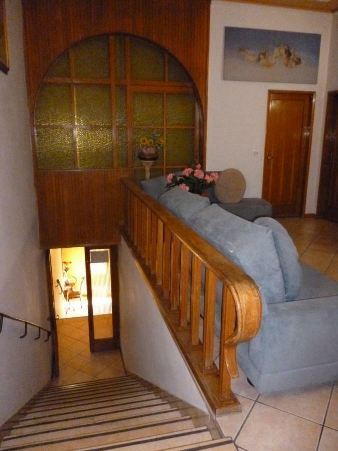 Eurotravel Bed And Car Hotel Ластра а Синя Екстериор снимка