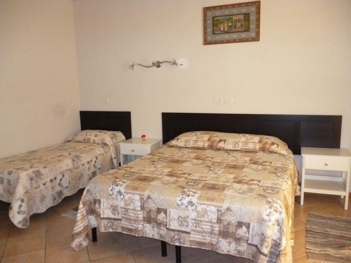 Eurotravel Bed And Car Hotel Ластра а Синя Екстериор снимка