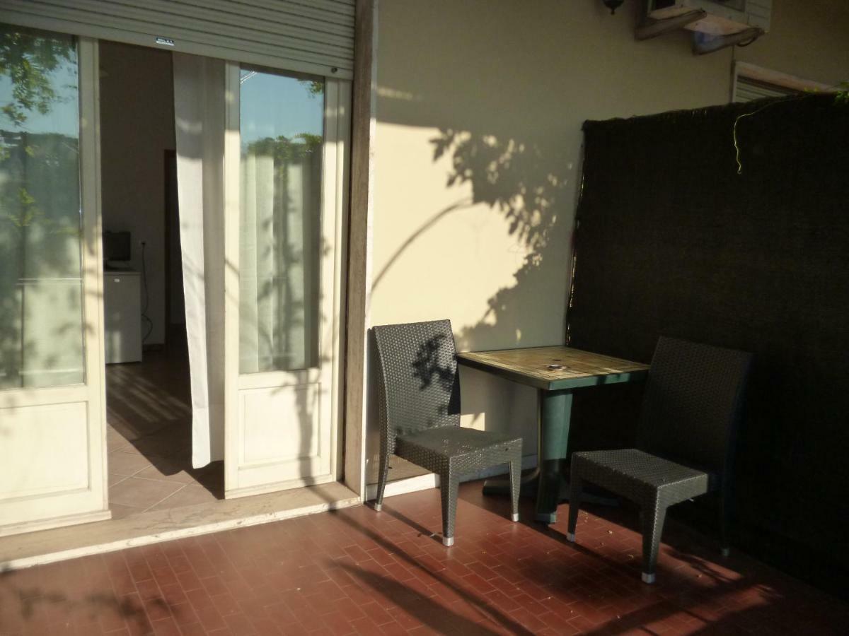 Eurotravel Bed And Car Hotel Ластра а Синя Екстериор снимка